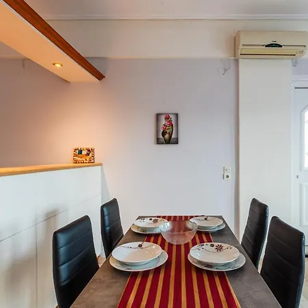 Seaview Retreats - Summer Escape *