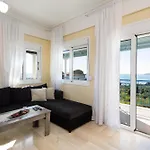 公寓 Seaview Retreats - Summer Escape *