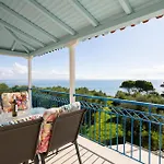 Seaview Retreats - Summer Escape *