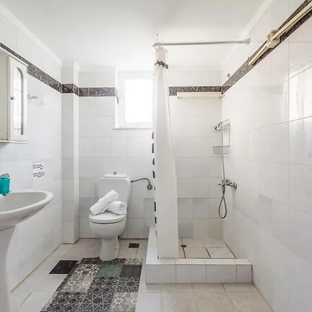 Seaview Retreats - Summer Escape *