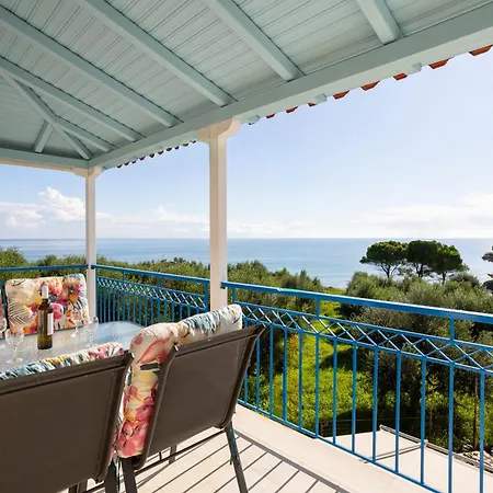 Seaview Retreats - Summer Escape *