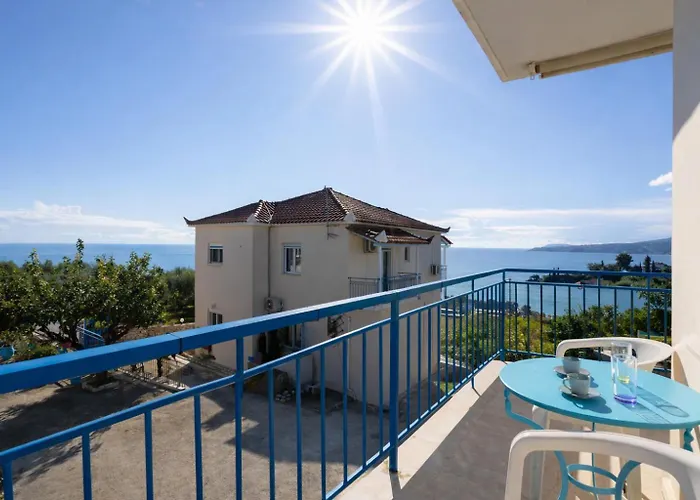 Seaview Retreats - Summer Escape